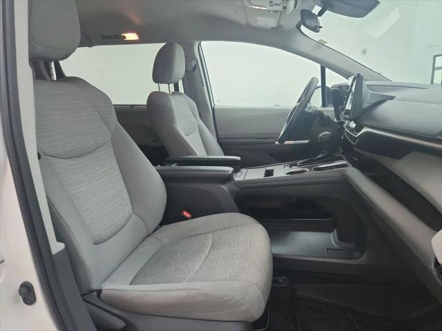 2021 Toyota Sienna LE