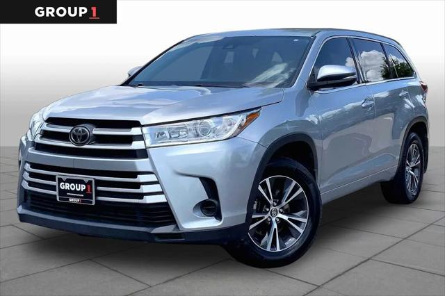 2017 Toyota Highlander LE for sale in Houston, TX