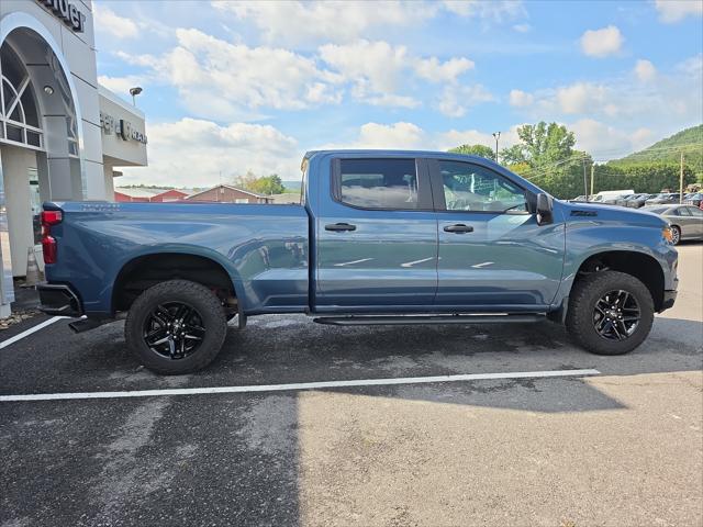 2024 Chevrolet Silverado 1500 4WD Crew Cab Standard Bed Custom Trail Boss