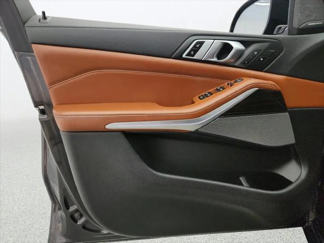 2021 BMW X5 M50i