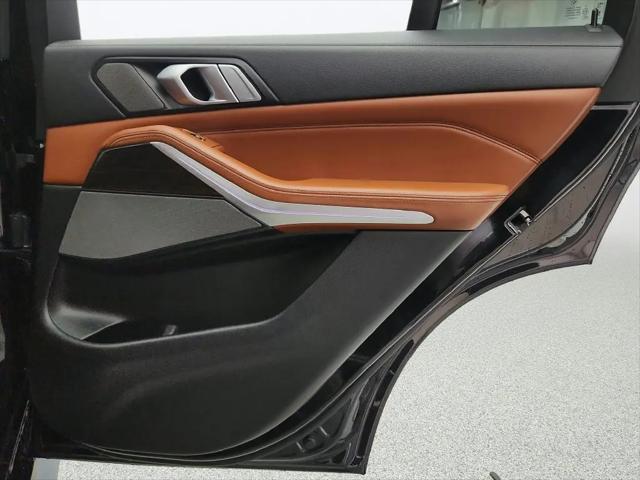2021 BMW X5 M50i