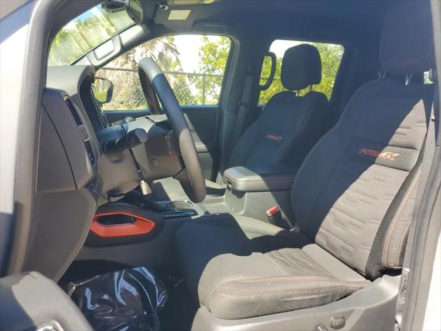 2025 Nissan Frontier Crew Cab PRO-4X 4x4
