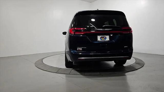 2023 Chrysler Pacifica Touring L AWD