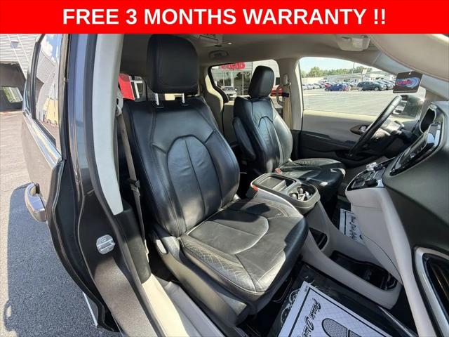 2017 Chrysler Pacifica Touring-L