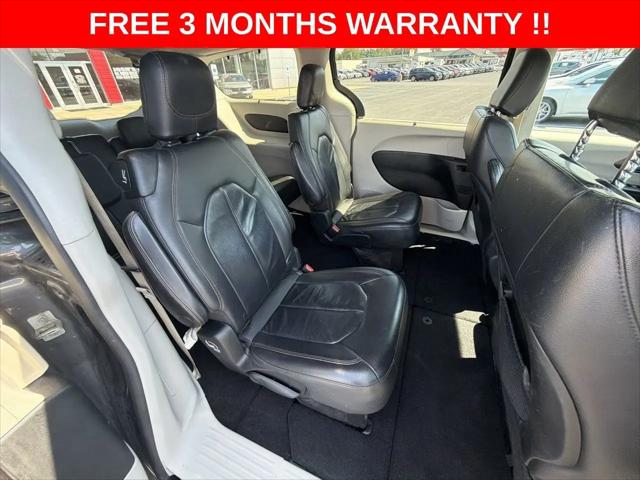 2017 Chrysler Pacifica Touring-L