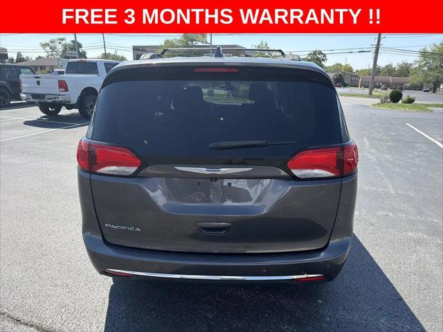 2017 Chrysler Pacifica Touring-L
