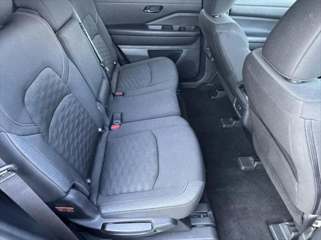 2024 Nissan Pathfinder SV 4WD