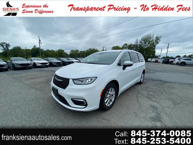 2023 Chrysler Pacifica Touring L for sale in New Hampton, NY