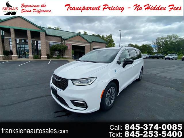 2024 Chrysler Pacifica Hybrid Select for sale in New Hampton, NY