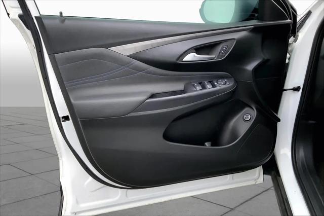 2024 Buick NV Sport Touring FWD