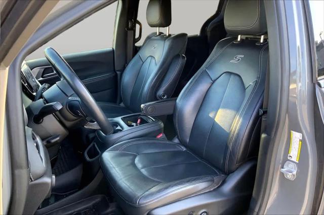 2021 Chrysler Pacifica Touring L