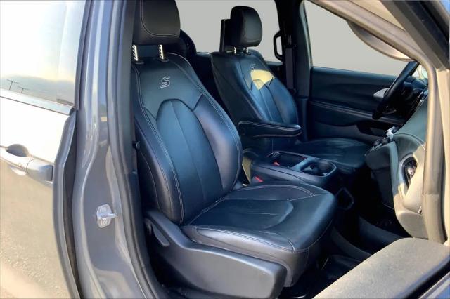 2021 Chrysler Pacifica Touring L