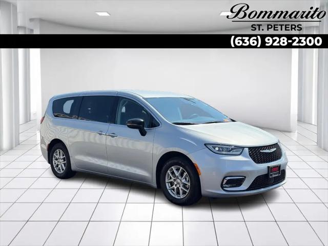 2024 Chrysler Pacifica Touring L for sale in St. Peters, MO