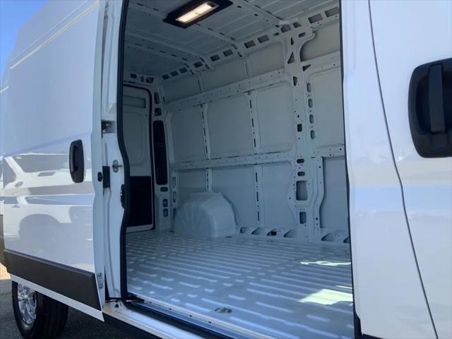 2025 Ram ProMaster Cargo Van Tradesman High Roof 159 WB w/Pass Seat