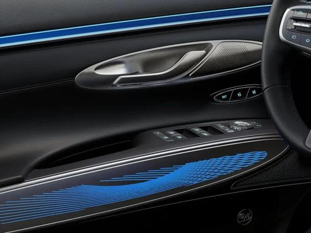 2027 Genesis GV70 2.5T Advanced