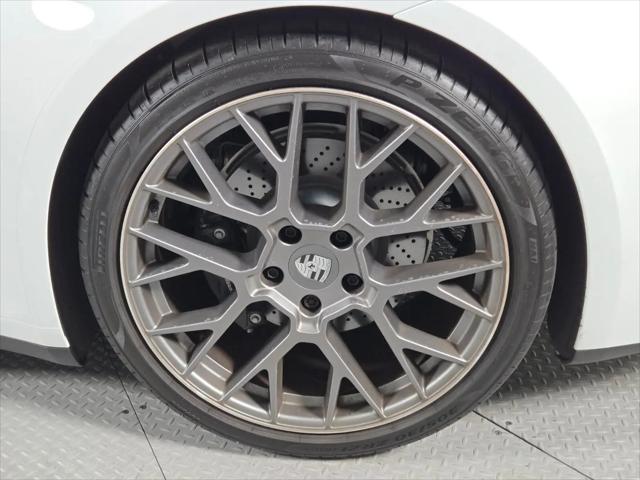 2025 Porsche 911 Carrera T