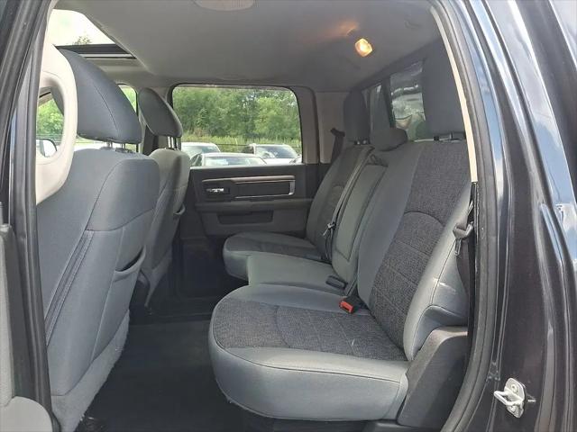 2017 Ram 1500 Big Horn Crew Cab 4x4 64 Box
