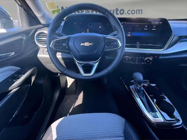 2025 Chevrolet Trax FWD LT