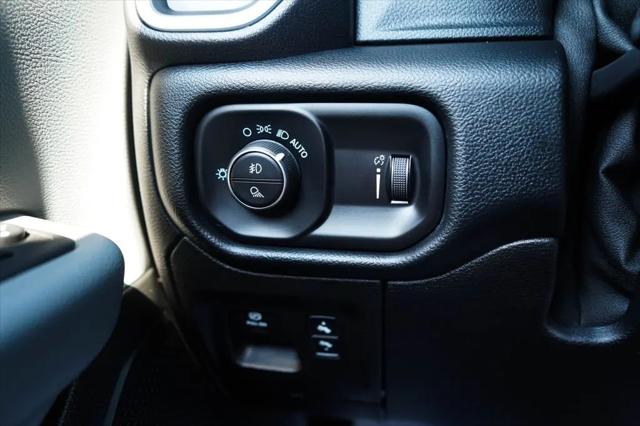 2020 Ram 1500 Big Horn Quad Cab 4x4 64 Box