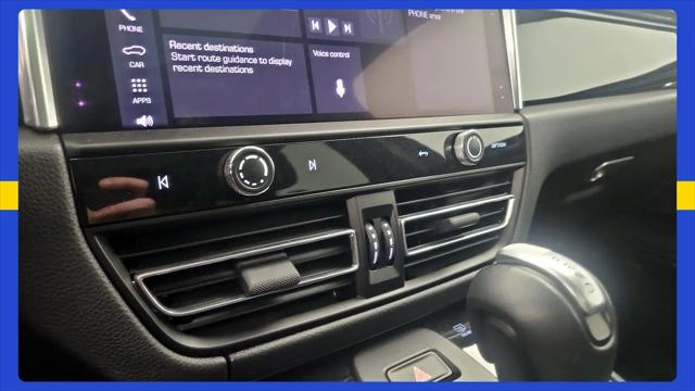 2023 Porsche Macan Macan