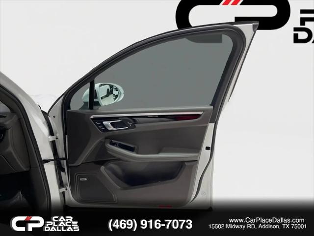2021 Porsche Macan Macan