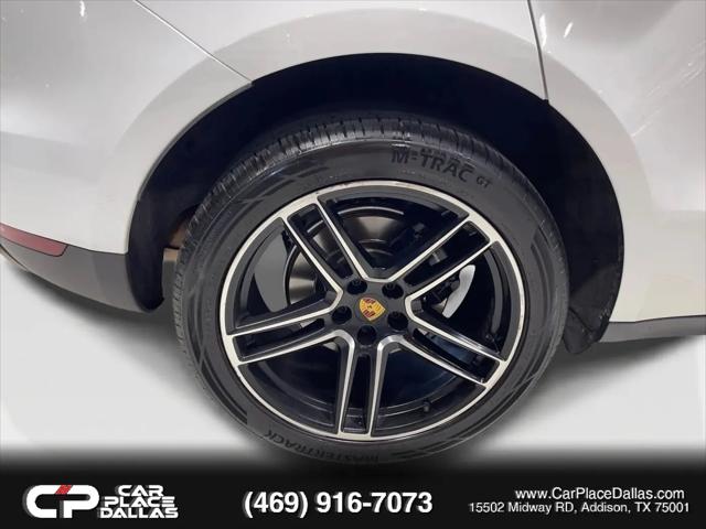 2021 Porsche Macan Macan