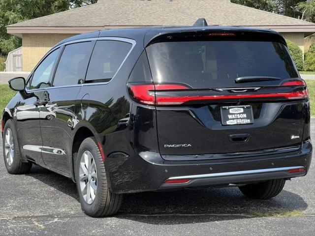 2027 Chrysler Pacifica Select AWD
