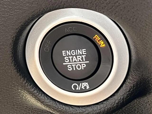 2027 Chrysler Pacifica Select AWD