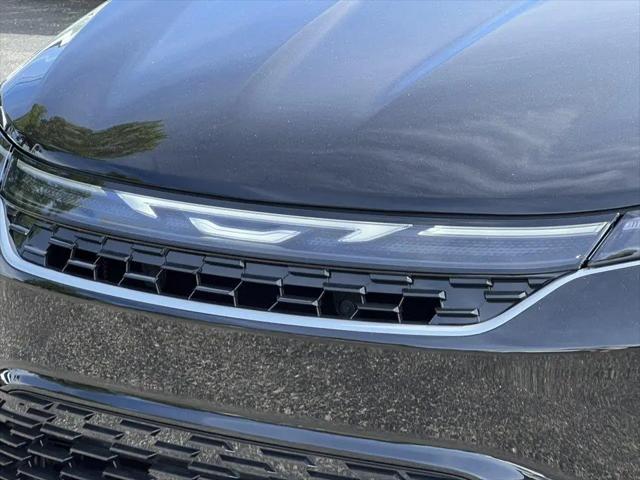 2027 Chrysler Pacifica Select AWD
