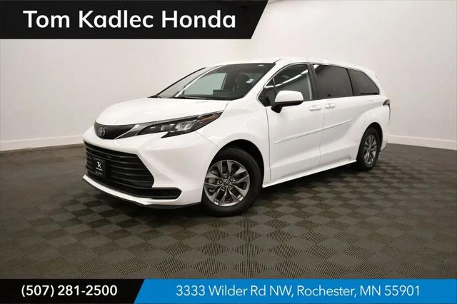 2025 Toyota Sienna LE for sale in Rochester, MN