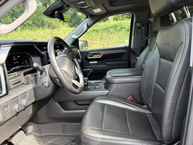2023 GMC Sierra 1500 4WD Crew Cab Short Box Denali