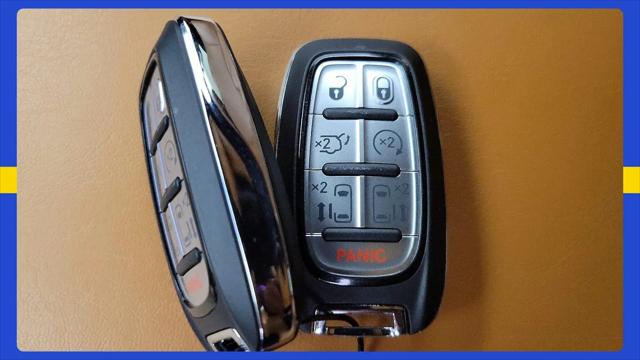 2023 Chrysler Pacifica Hybrid Pinnacle