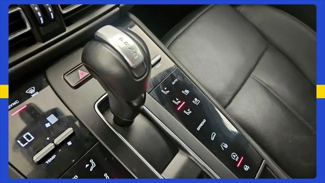 2023 Porsche Macan Macan