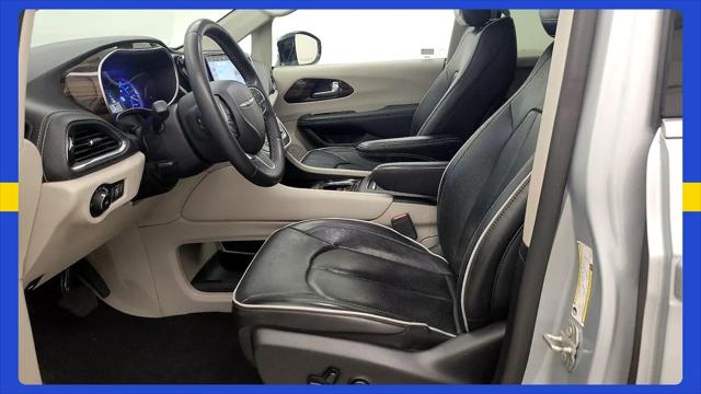 2023 Chrysler Pacifica Hybrid Limited
