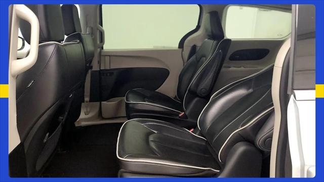 2023 Chrysler Pacifica Hybrid Limited