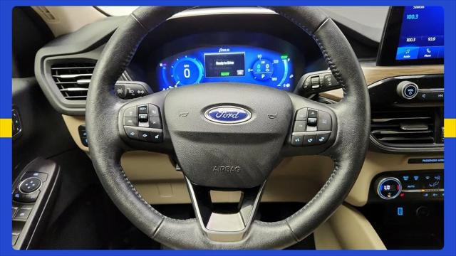 2020 Ford Escape Titanium Hybrid