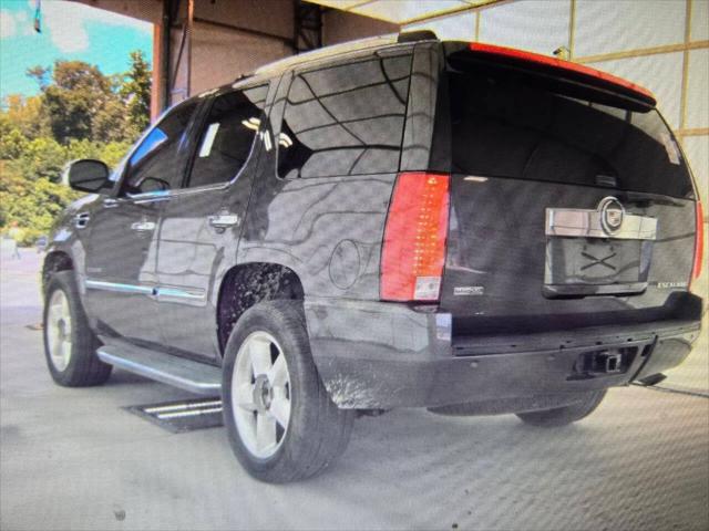 2011 Cadillac Escalade Luxury