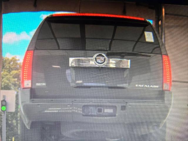 2011 Cadillac Escalade Luxury