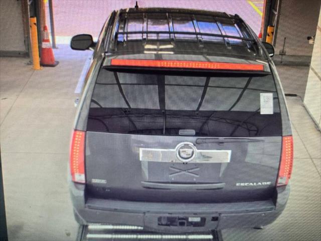 2011 Cadillac Escalade Luxury