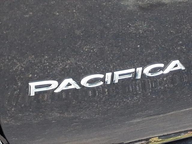 2027 Chrysler Pacifica Select AWD