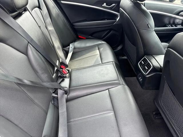 2025 Genesis G70 2.5T RWD