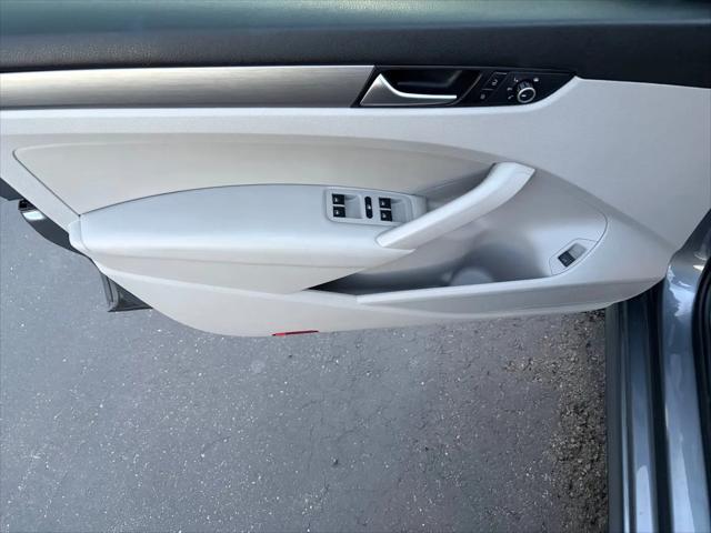 2015 Volkswagen Passat 2.0L TDI SE