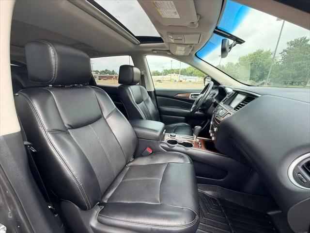 2017 Nissan Pathfinder Platinum