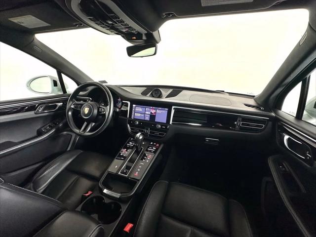 2022 Porsche Macan Macan