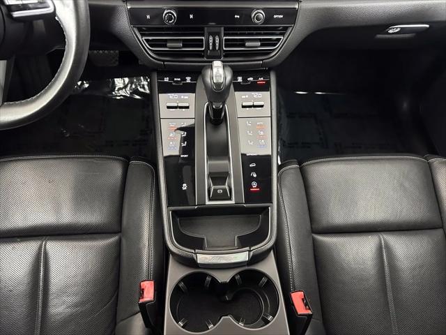 2022 Porsche Macan Macan