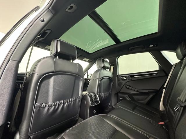 2022 Porsche Macan Macan