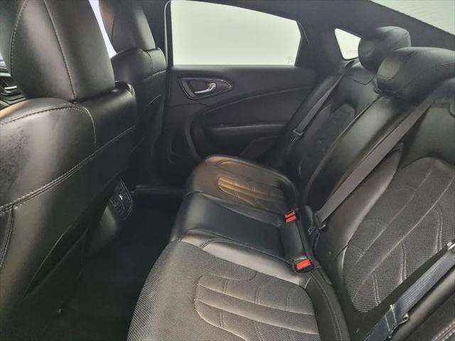 2015 Chrysler 200 S