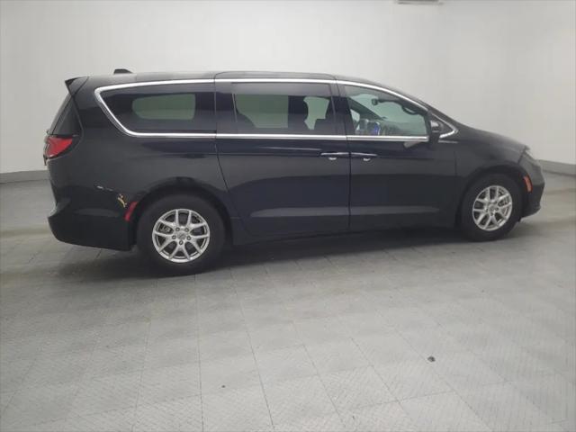 2023 Chrysler Pacifica Touring