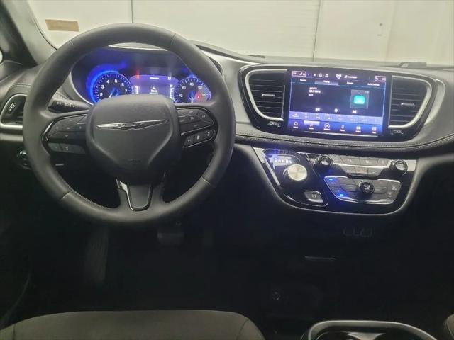 2023 Chrysler Pacifica Touring