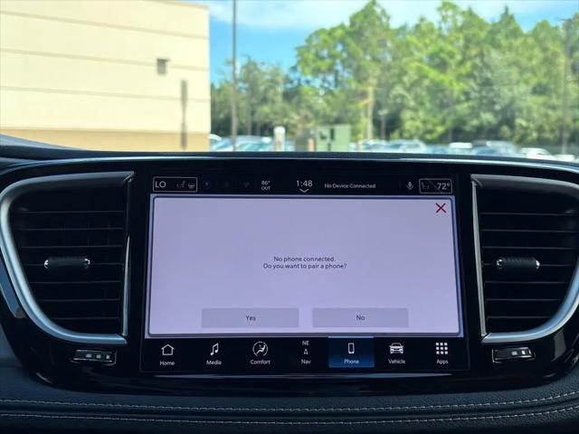 2027 Chrysler Pacifica Limited